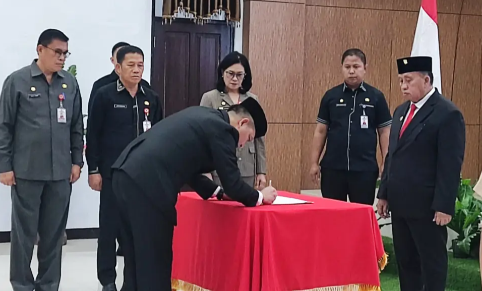Lantik Pejabat Baru, Ini Pesan Tegas Robby Dondokambey: Jabatan Bukan Hadiah, tetapi Amanah