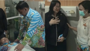 Gubernur Yulius dan Istri Tampak Sedih, Lihat Darwin Muksin Berpulang