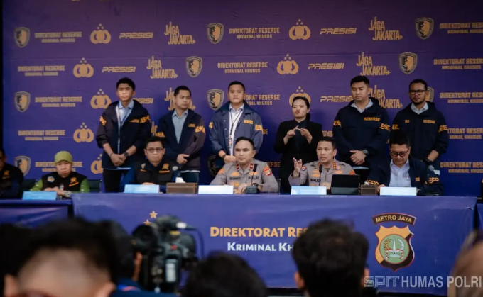Sindikat Meterai Palsu Raup Rp40 Miliar, Polisi Sita 3,4 Juta Keping dan Ungkap Modus Daur Ulang