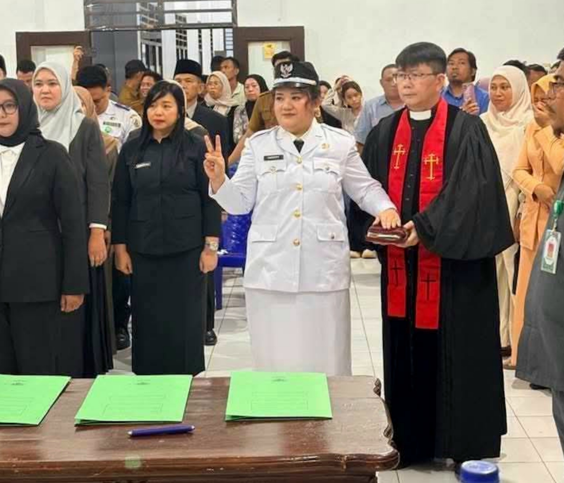 Christy Manossoh Dilantik Jadi Lurah Kotamobagu Ini Janjinya