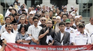Denny Indrayana Gugat Gibran ke MK Minta Diskualifikasi