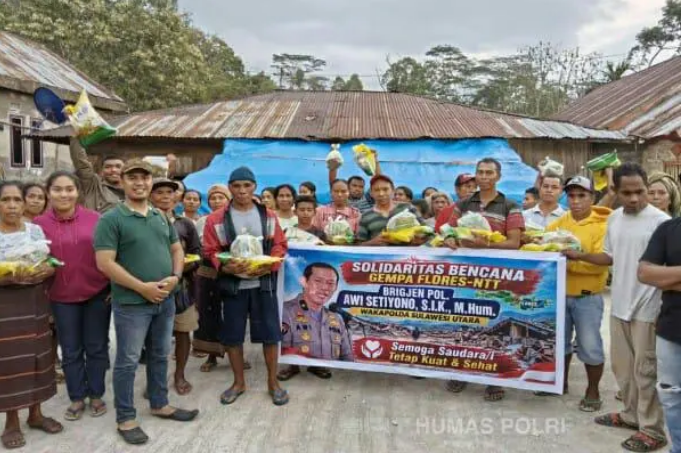 Wakapolda Sulut Salurkan 500 Paket Bantuan untuk Warga Terdampak Gempa Flores