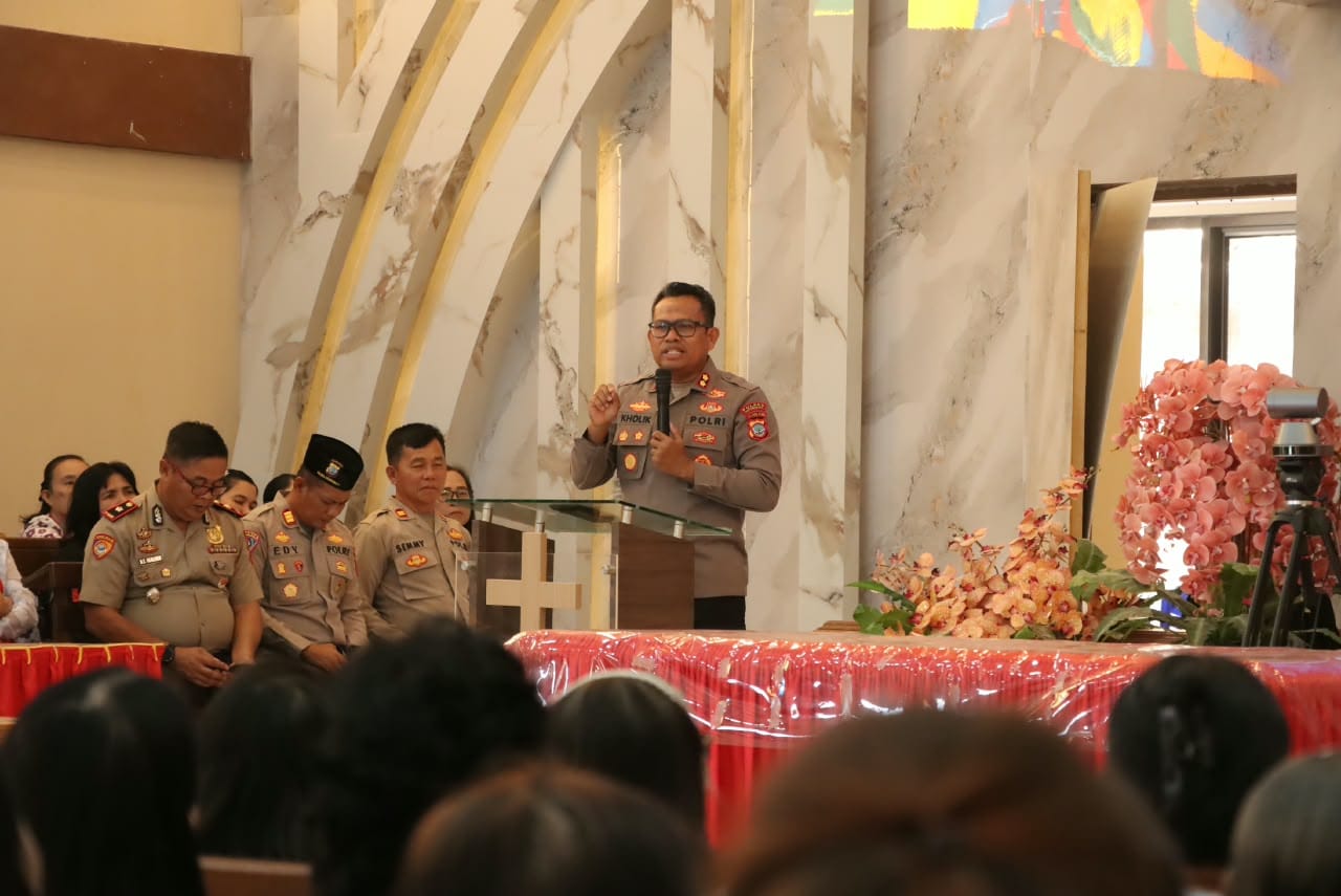 Kapolres Kotamobagu Ajak Warga Poopo Jaga Kerukunan Saat Kunjungi Gereja Katare