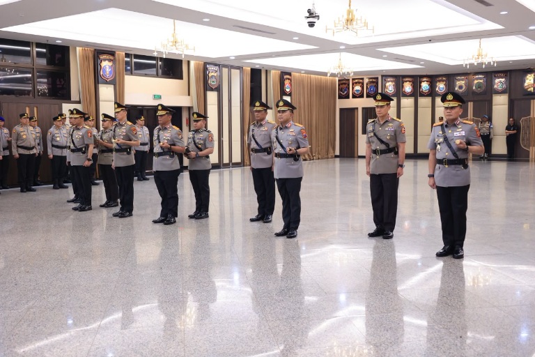 Kapolri Pimpin Sertijab Lima Pejabat Strategis Polri