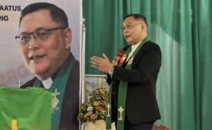 Mengenal Pdt. Dr. Hendry Runtuwene dan Rekam Jejak Pelayanannya di GMIM