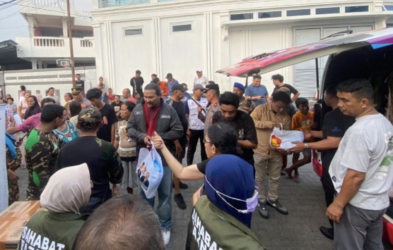 MDT Turun Langsung Salurkan Bantuan bagi Korban Kebakaran Sindulang Satu